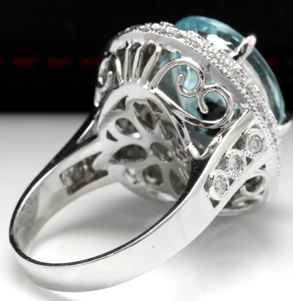 11.80 Carats Exquisite Natural Aquamarine and Diamond 14K Solid White Gold Ring