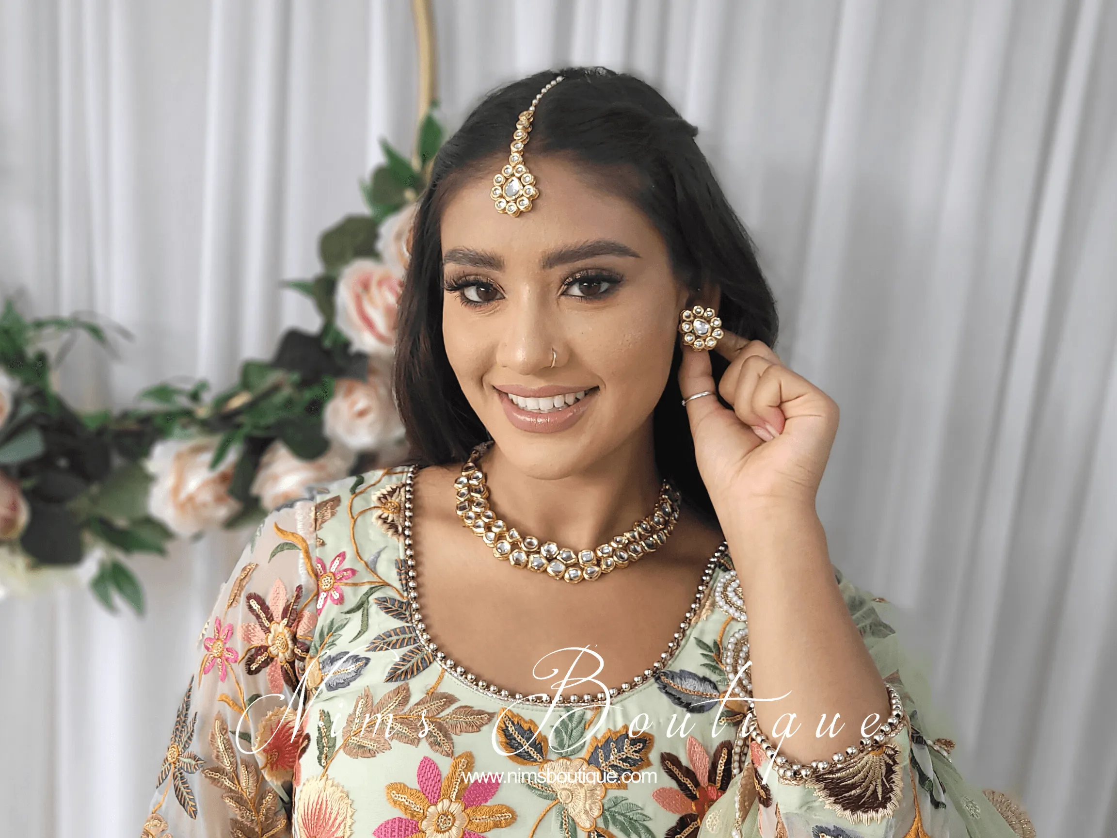 Classic Kundan Akira Set