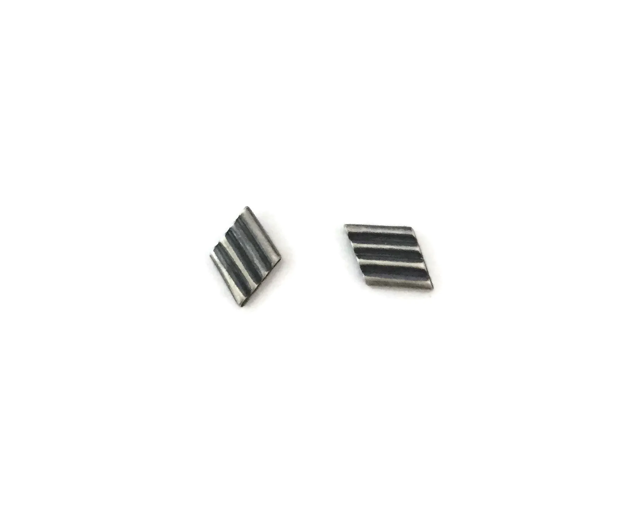 Corrugated Stud - 4 bar