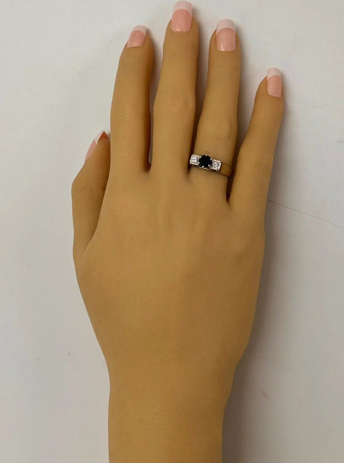 Exquisite 18ct White Gold Sapphire & Diamond Trilogy Ring