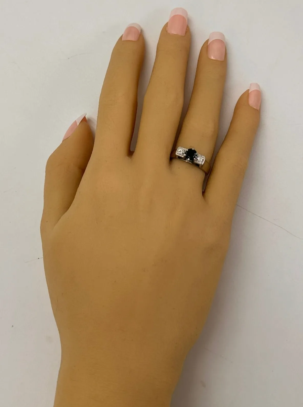 Exquisite 18ct White Gold Sapphire & Diamond Trilogy Ring