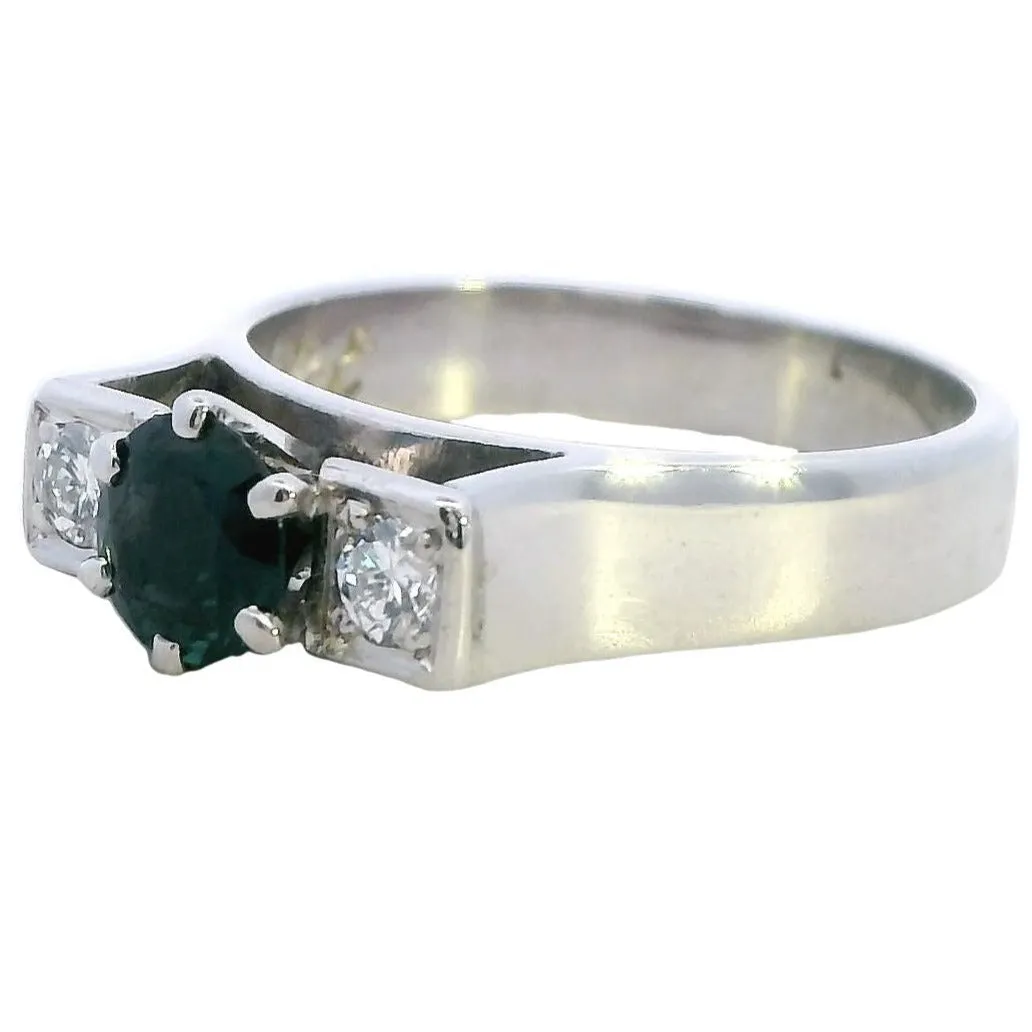 Exquisite 18ct White Gold Sapphire & Diamond Trilogy Ring