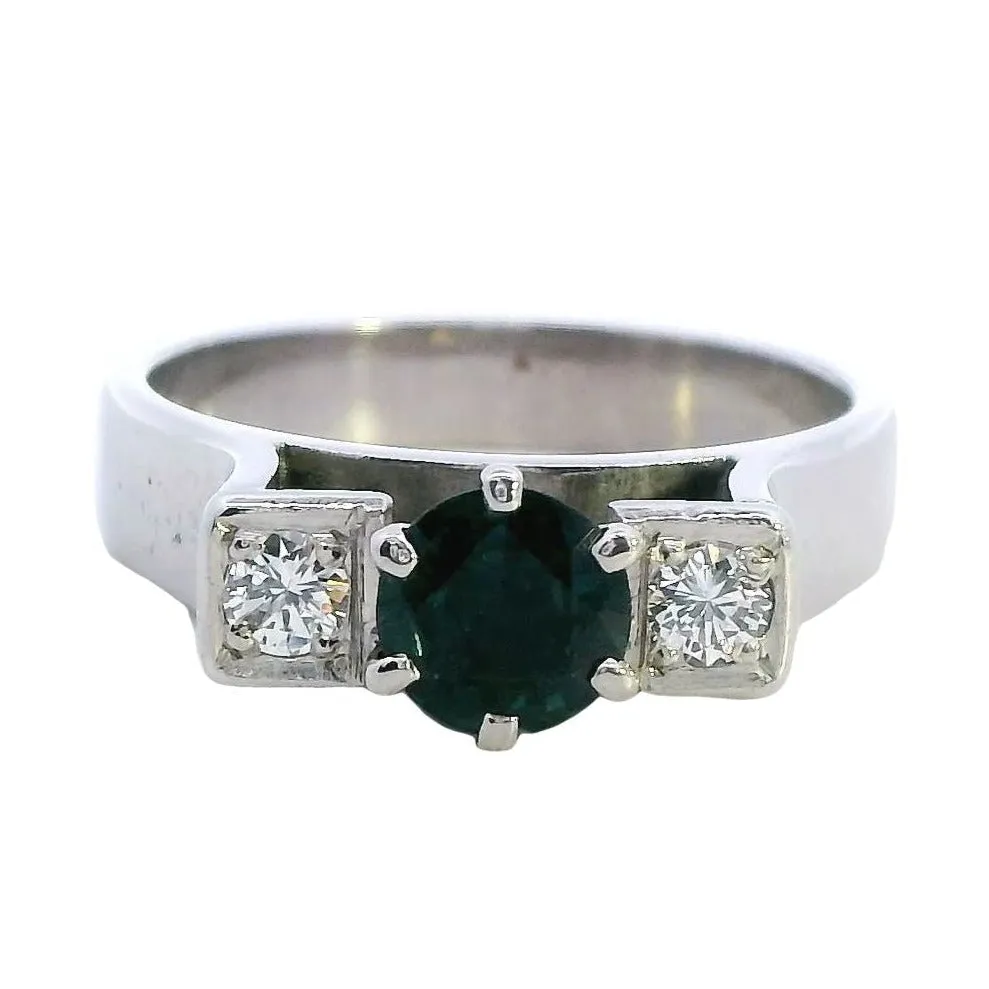 Exquisite 18ct White Gold Sapphire & Diamond Trilogy Ring