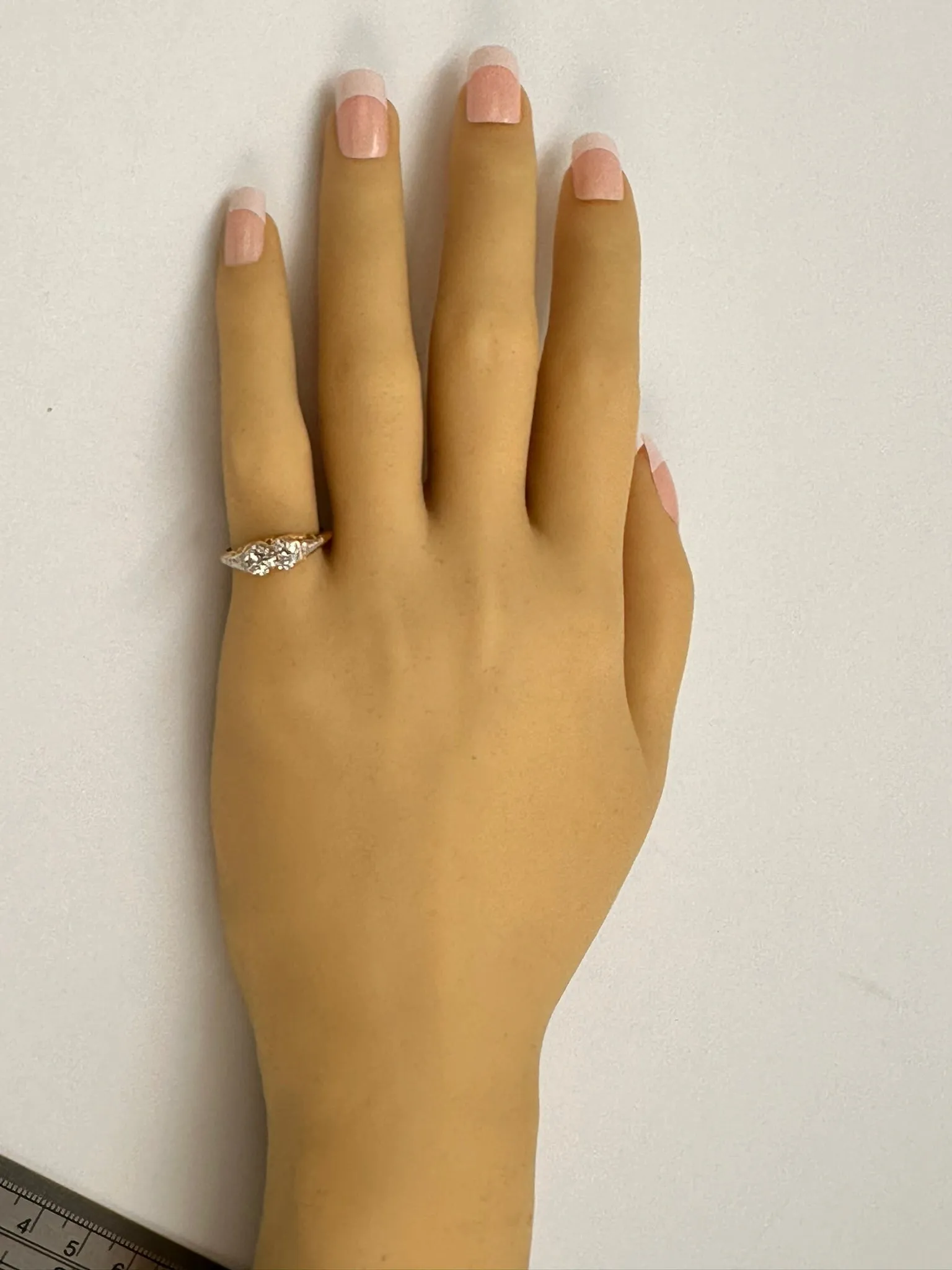 Exquisite 18ct Yellow Gold 4 Stone Diamond Ring
