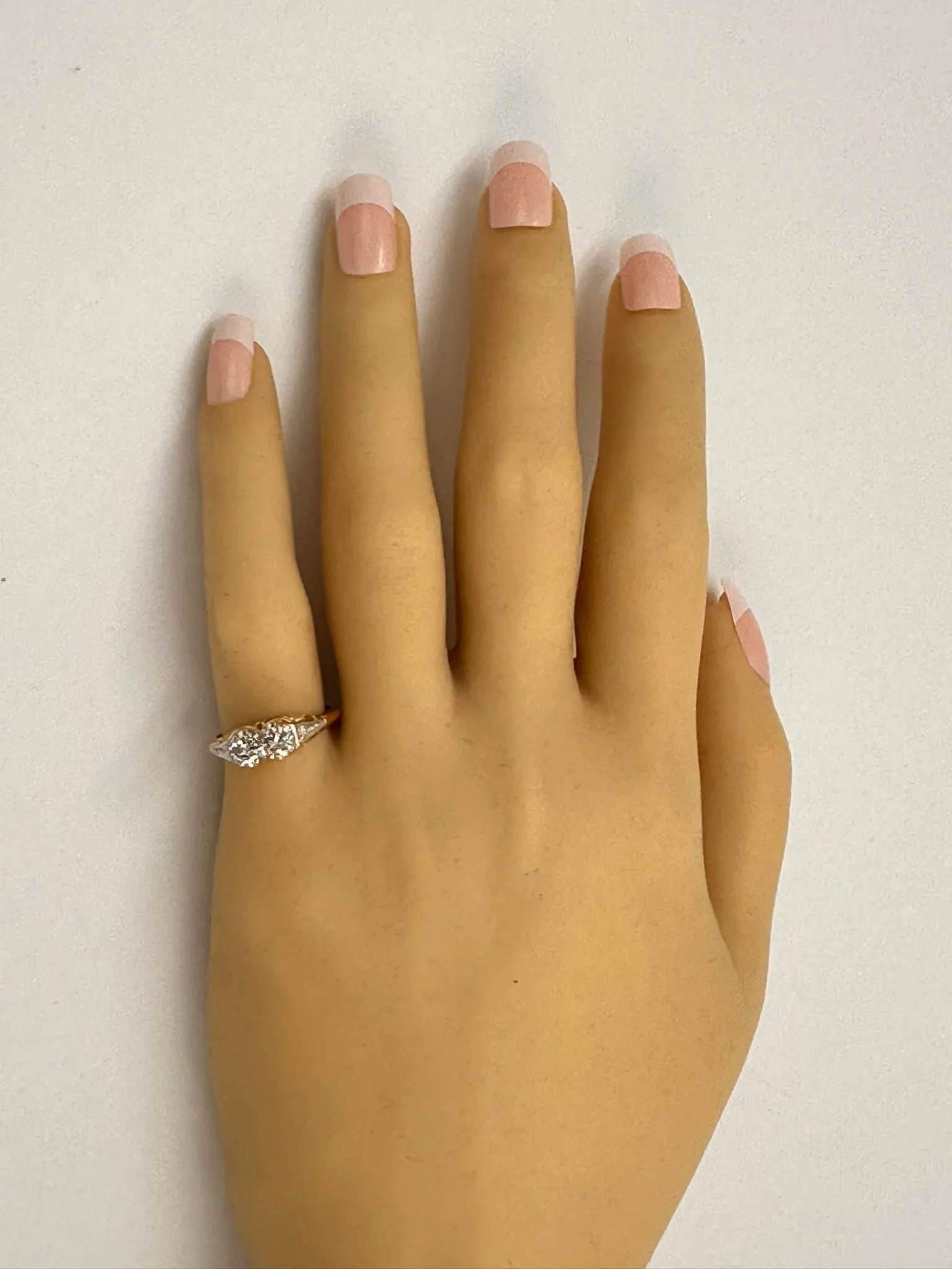 Exquisite 18ct Yellow Gold 4 Stone Diamond Ring