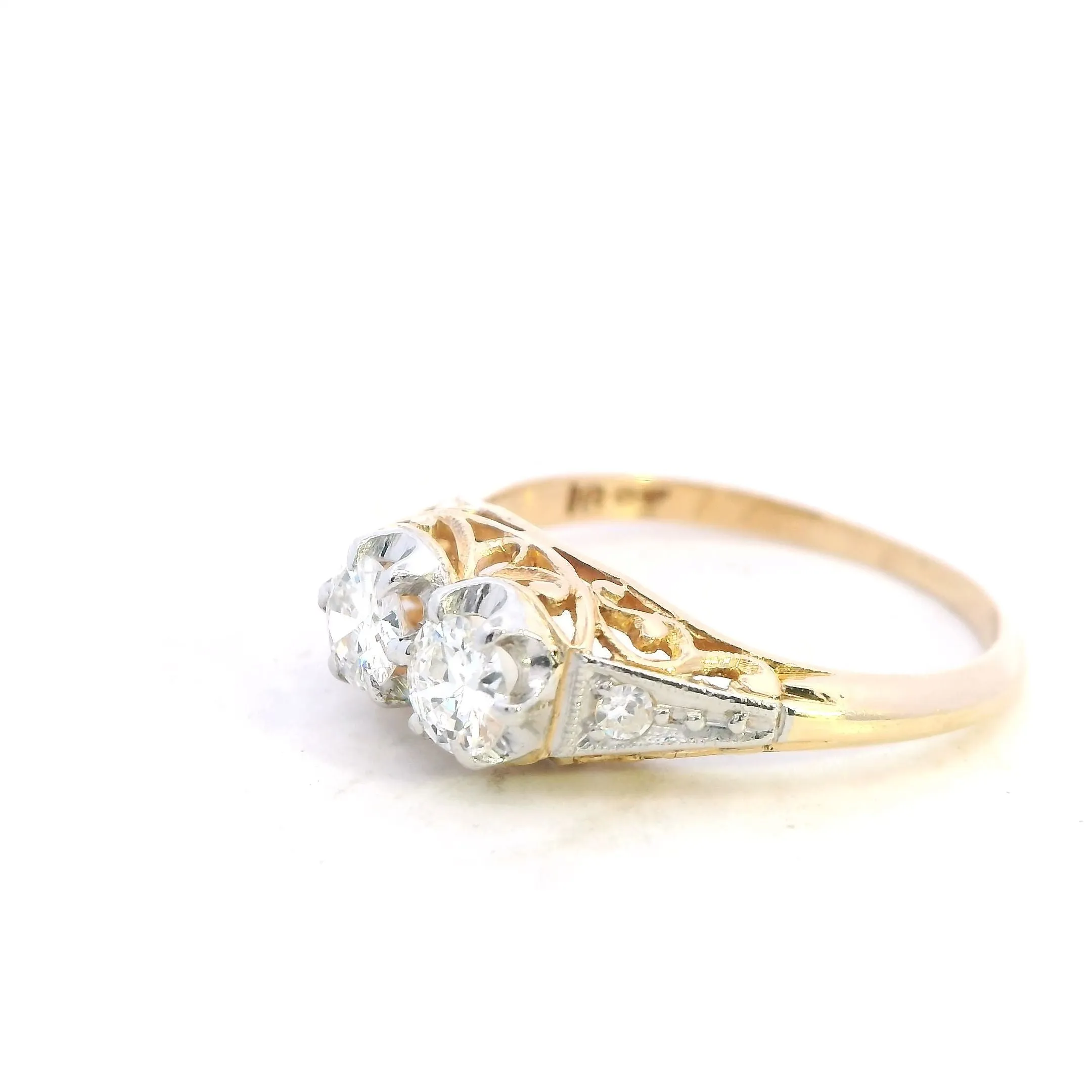 Exquisite 18ct Yellow Gold 4 Stone Diamond Ring