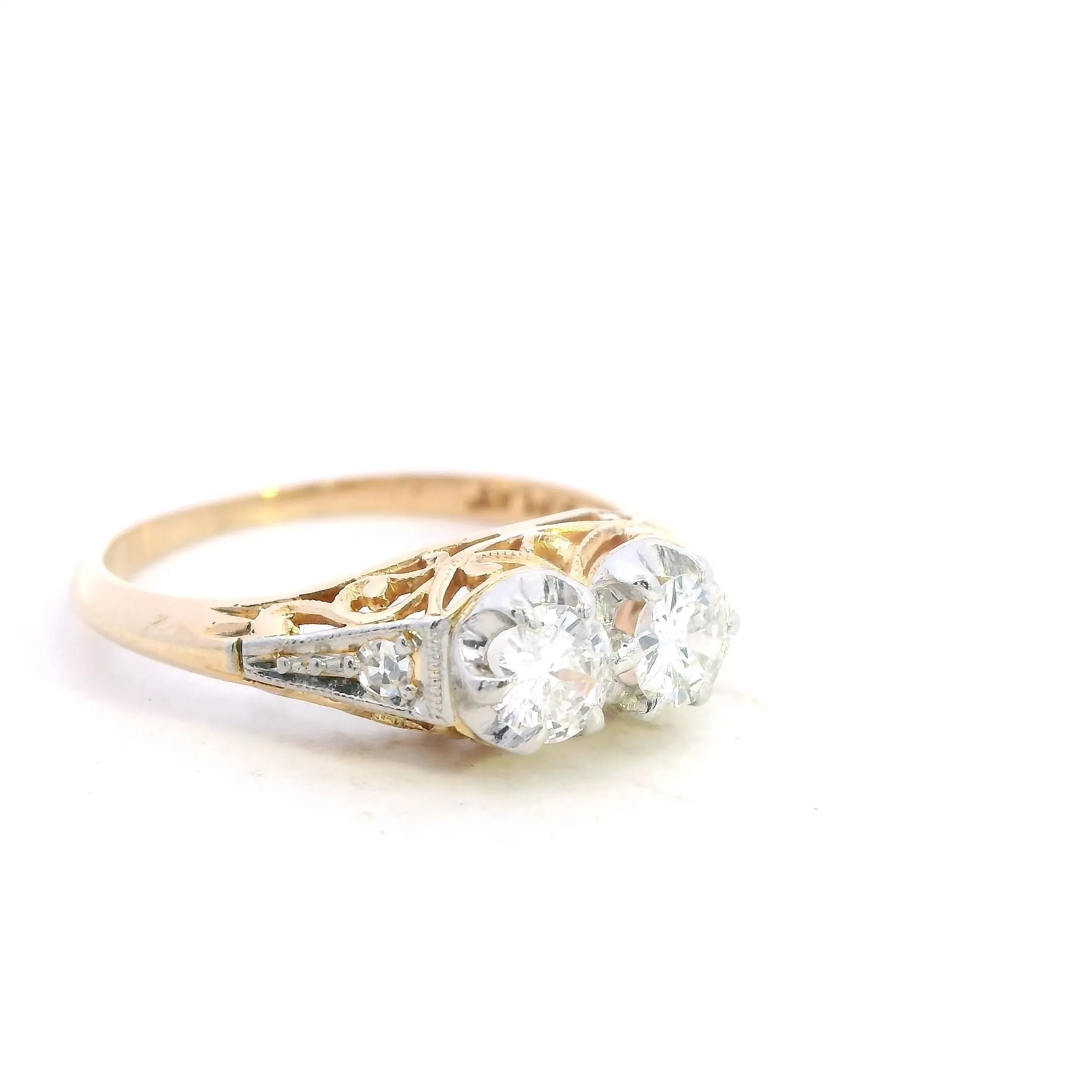 Exquisite 18ct Yellow Gold 4 Stone Diamond Ring