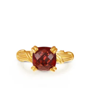 Fantasies Garnet Cocktail Ring in 18K yellow gold