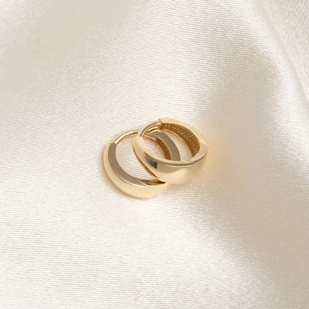 Farren Huggie Earrings | 9ct Gold