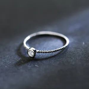 Fashion Single Diamond Twist S925 Silver Ring