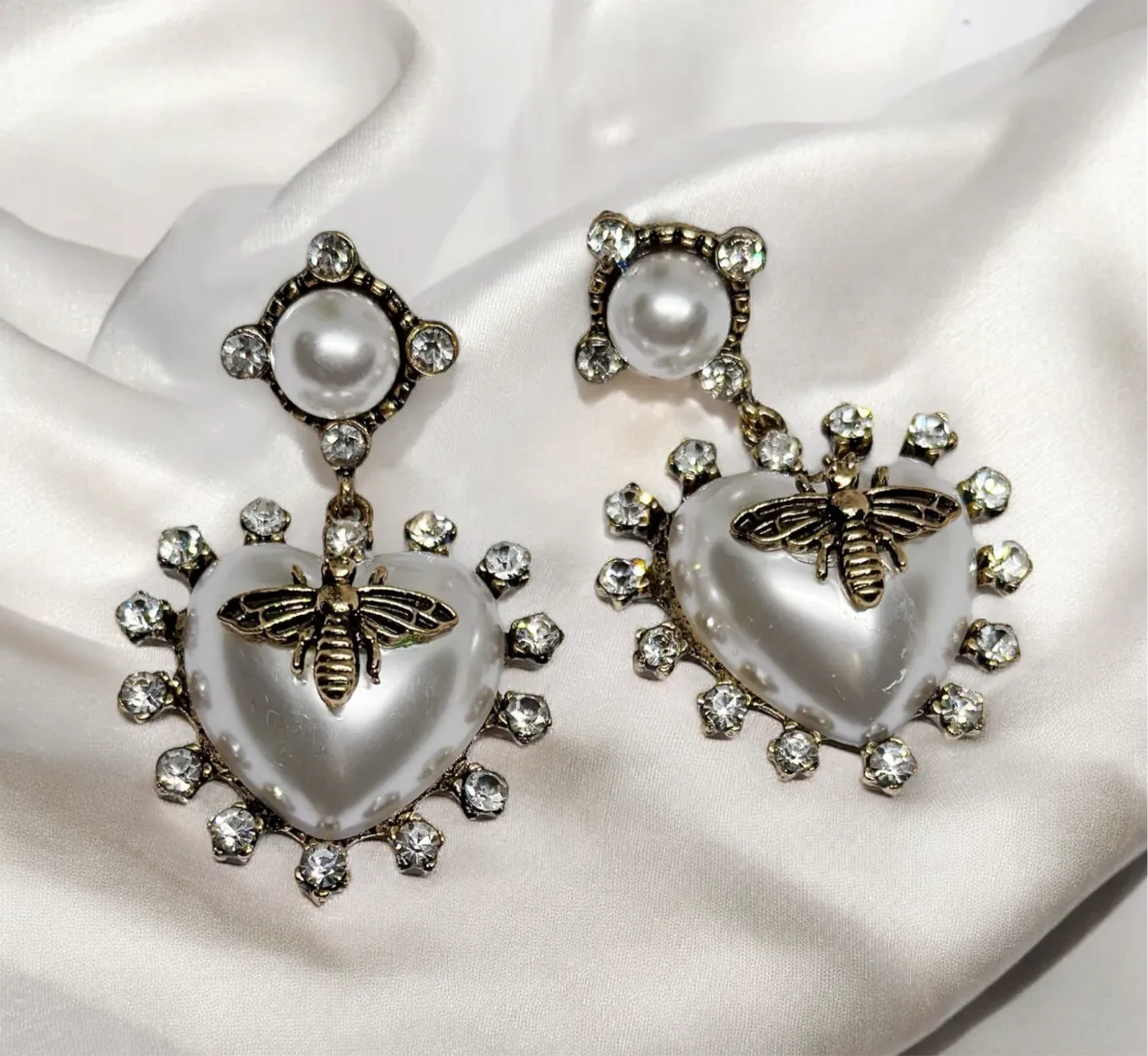Fauna - Gold bee heart statement earrings with pearl| vintage style pearl rhinestone earrings | rhinestone dangle oversize earrings I