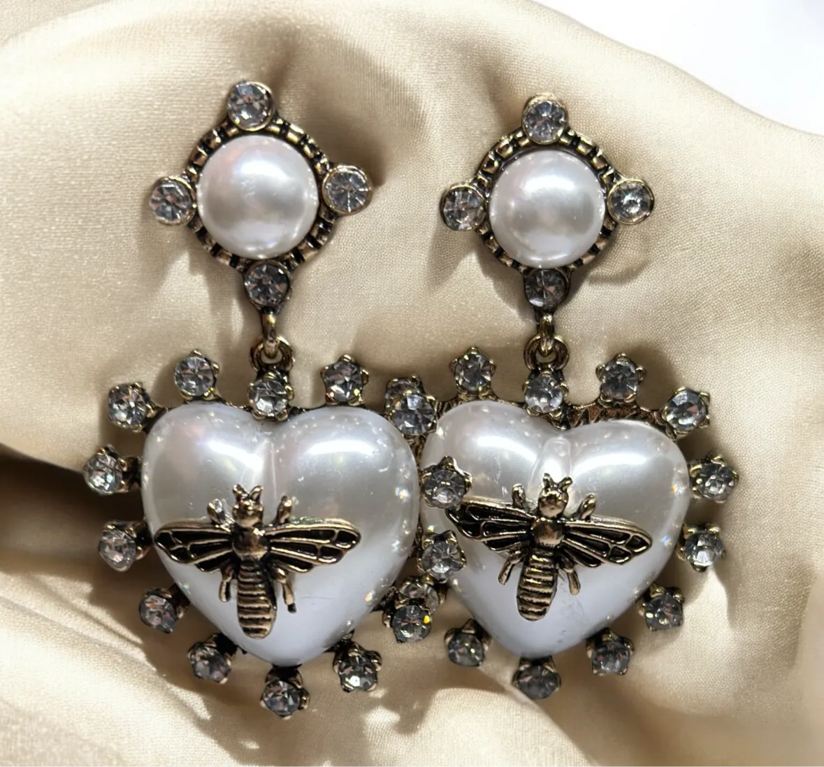 Fauna - Gold bee heart statement earrings with pearl| vintage style pearl rhinestone earrings | rhinestone dangle oversize earrings I