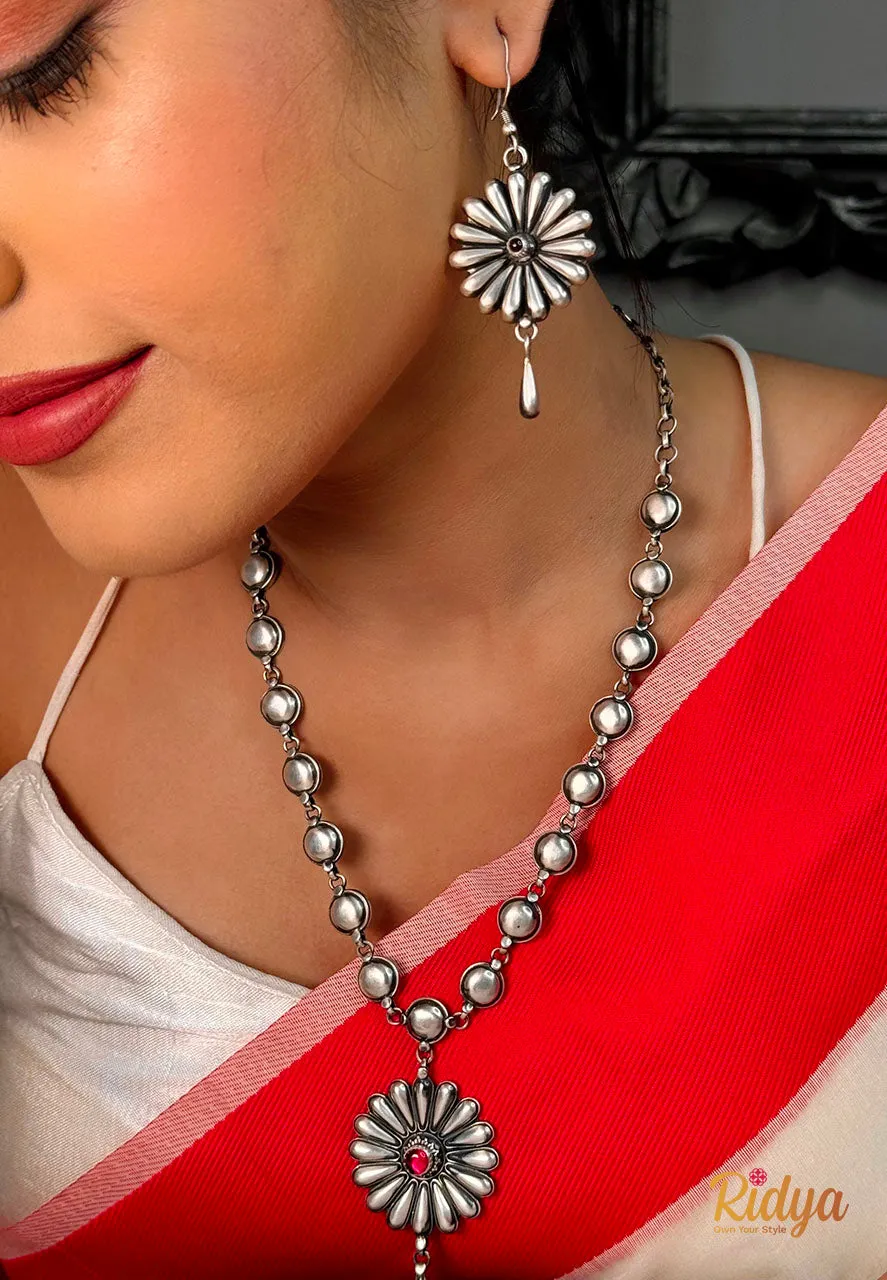 Floral Pendant Button Chain Elegant Necklace and Earrings Set
