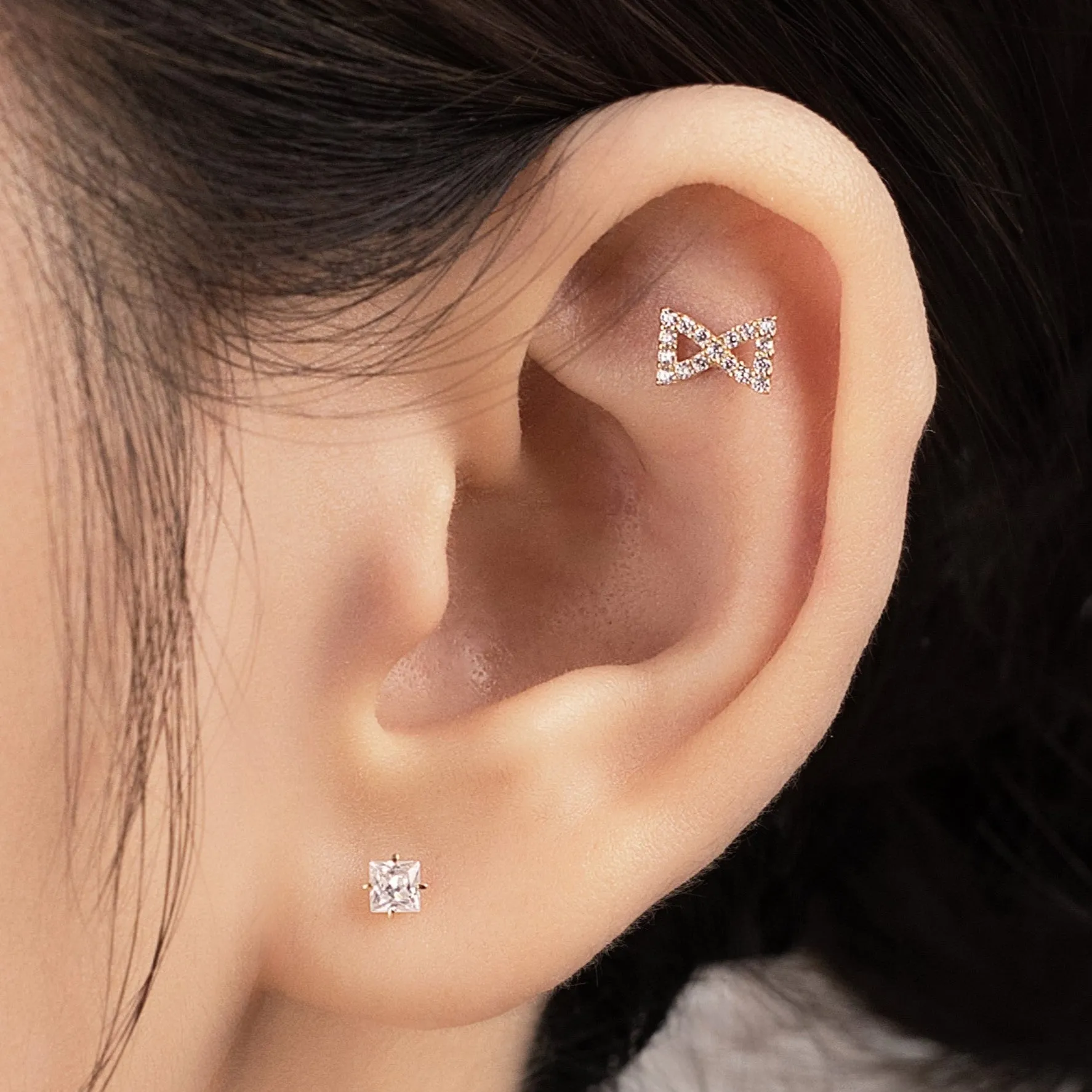 Hourglass Piercing in Yellow Gold with Cubic Zirconia