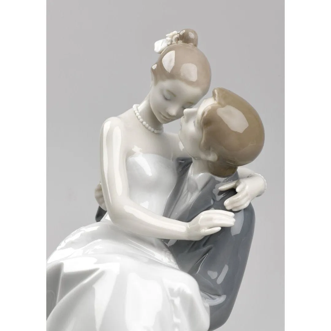 Lladro The Happiest Day Couple Figurine Type 356