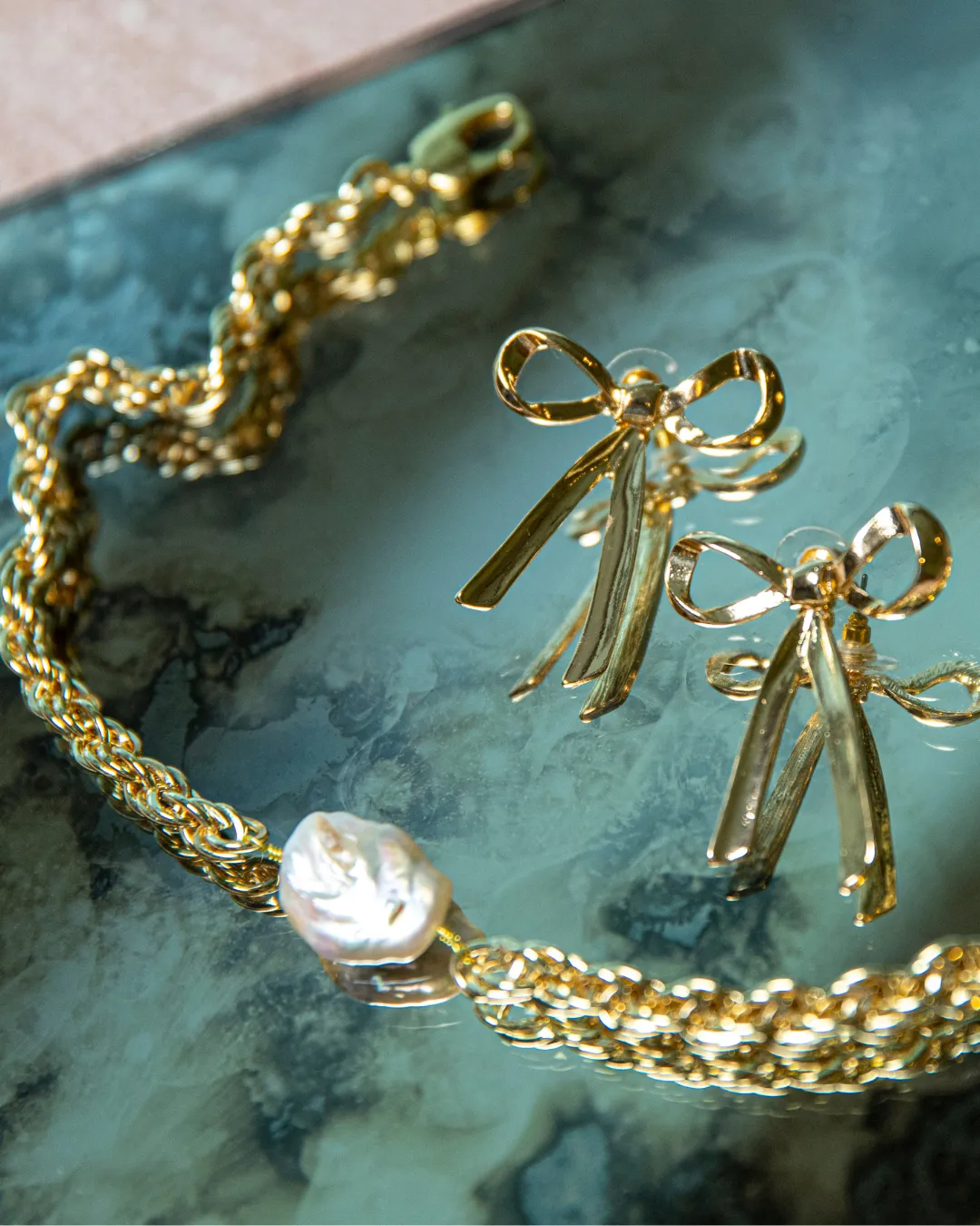 Mother of Pearl and Gold Chain Necklace