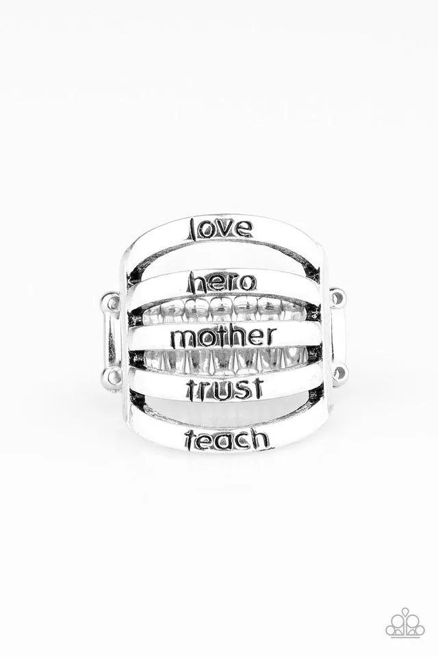 Paparazzi Ring ~ My Hero - Silver