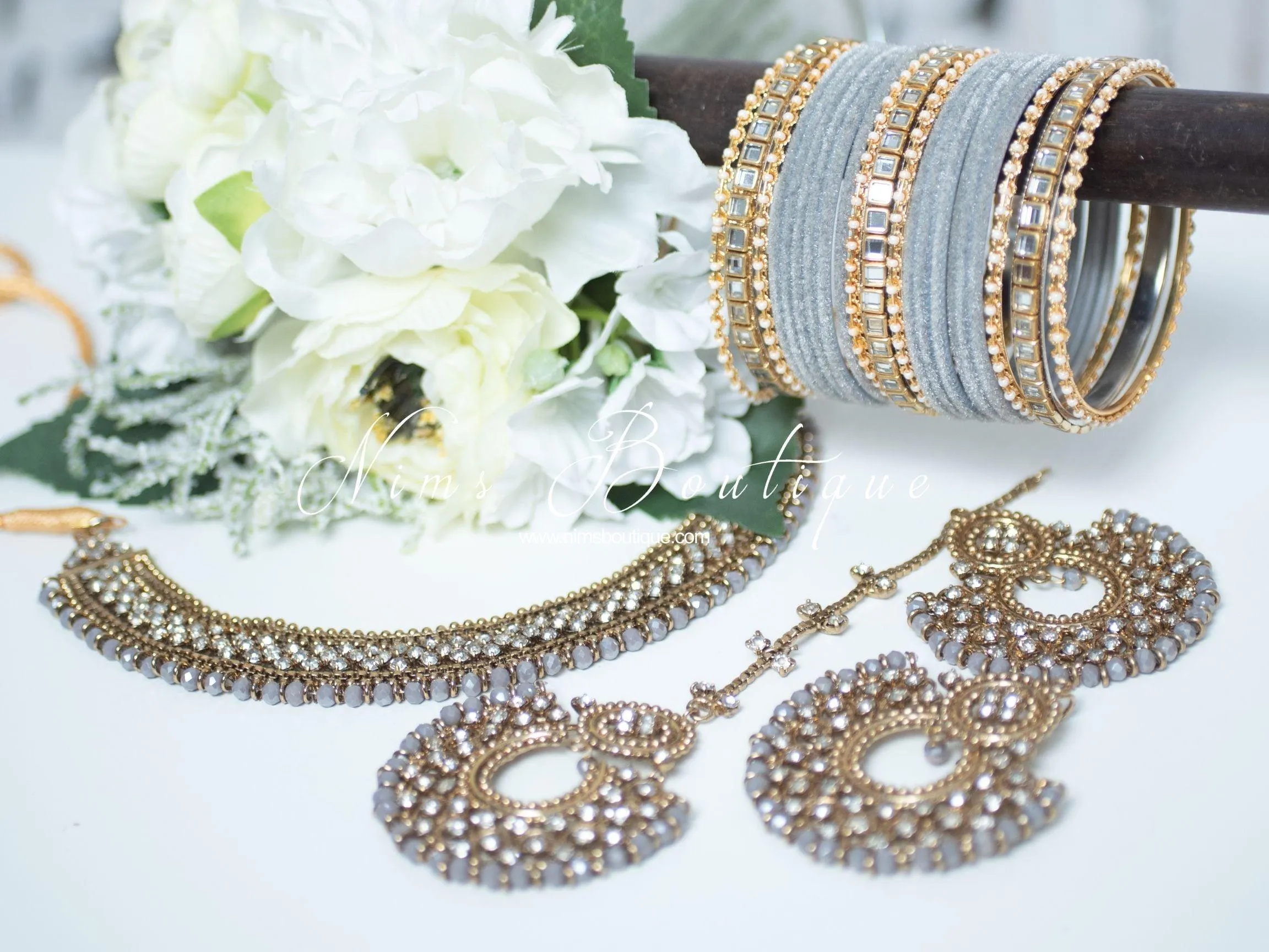 Royal Grey Chand Tikka Set