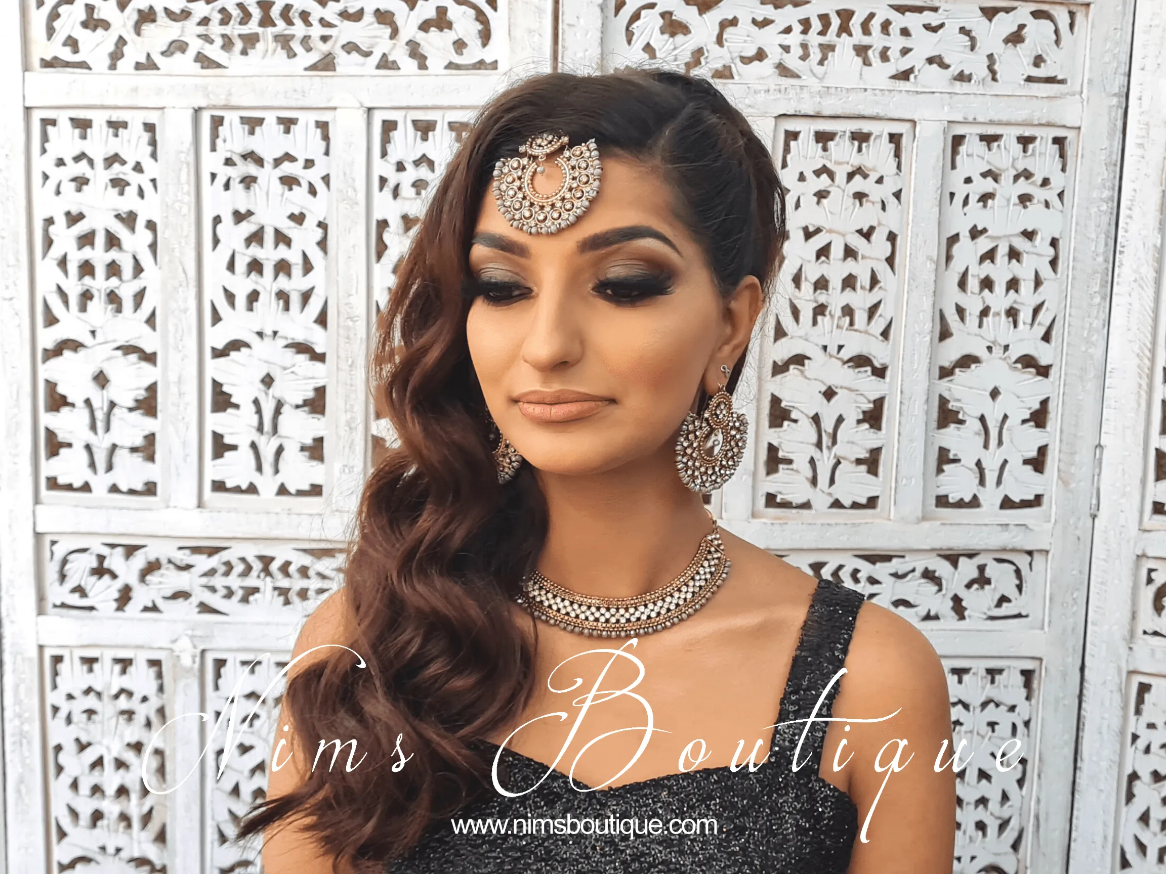 Royal Grey Chand Tikka Set