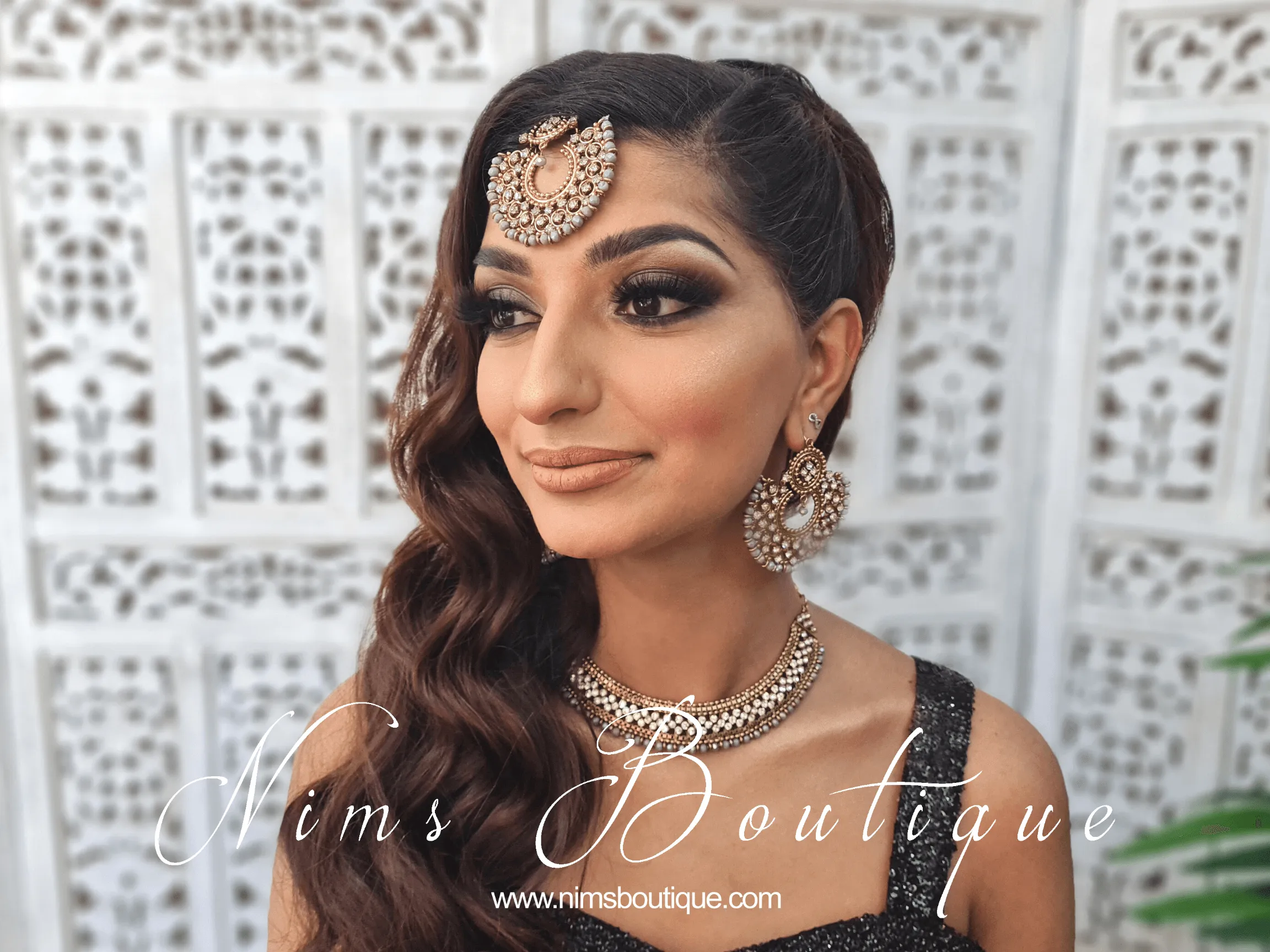 Royal Grey Chand Tikka Set