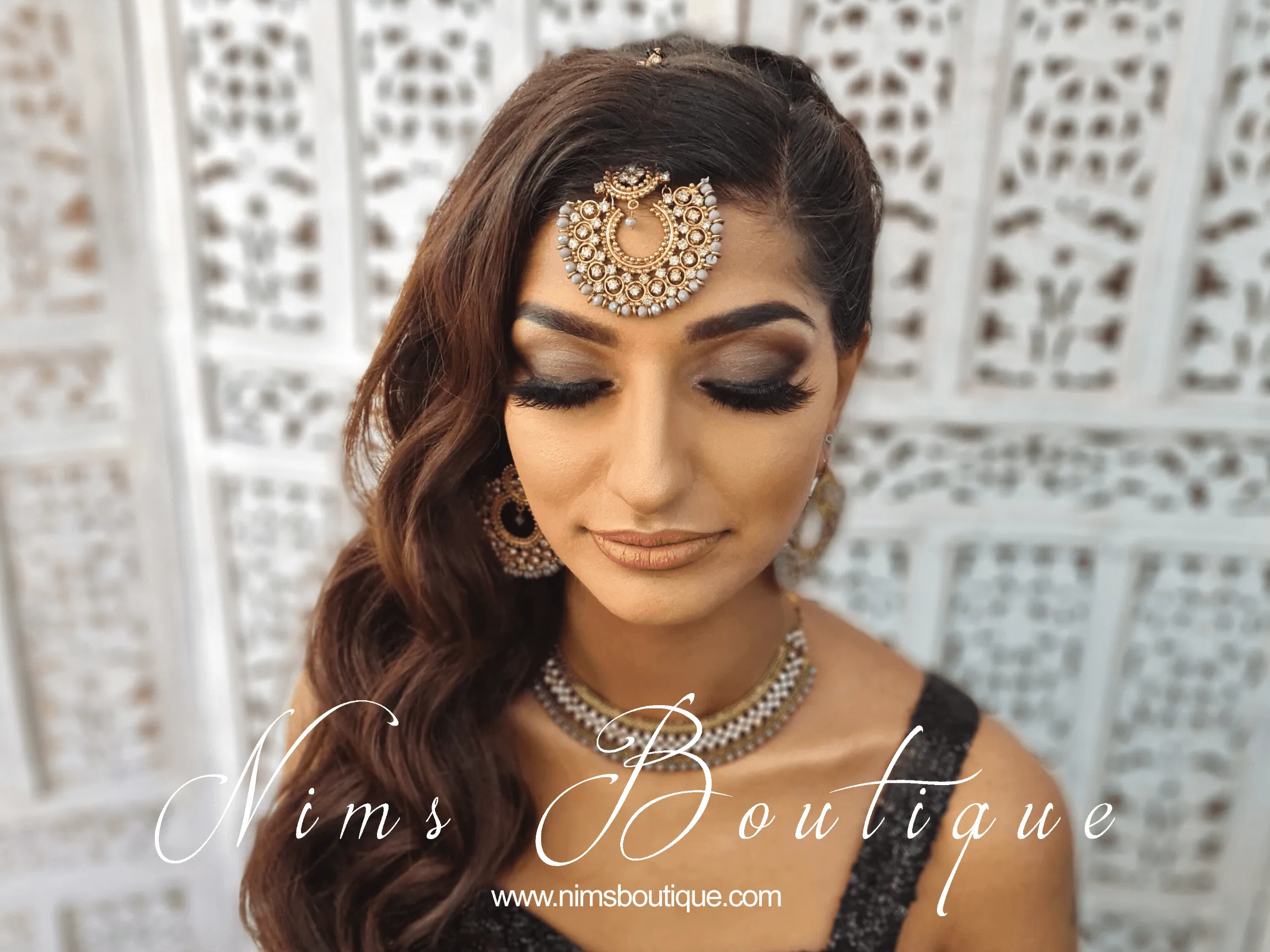 Royal Grey Chand Tikka Set