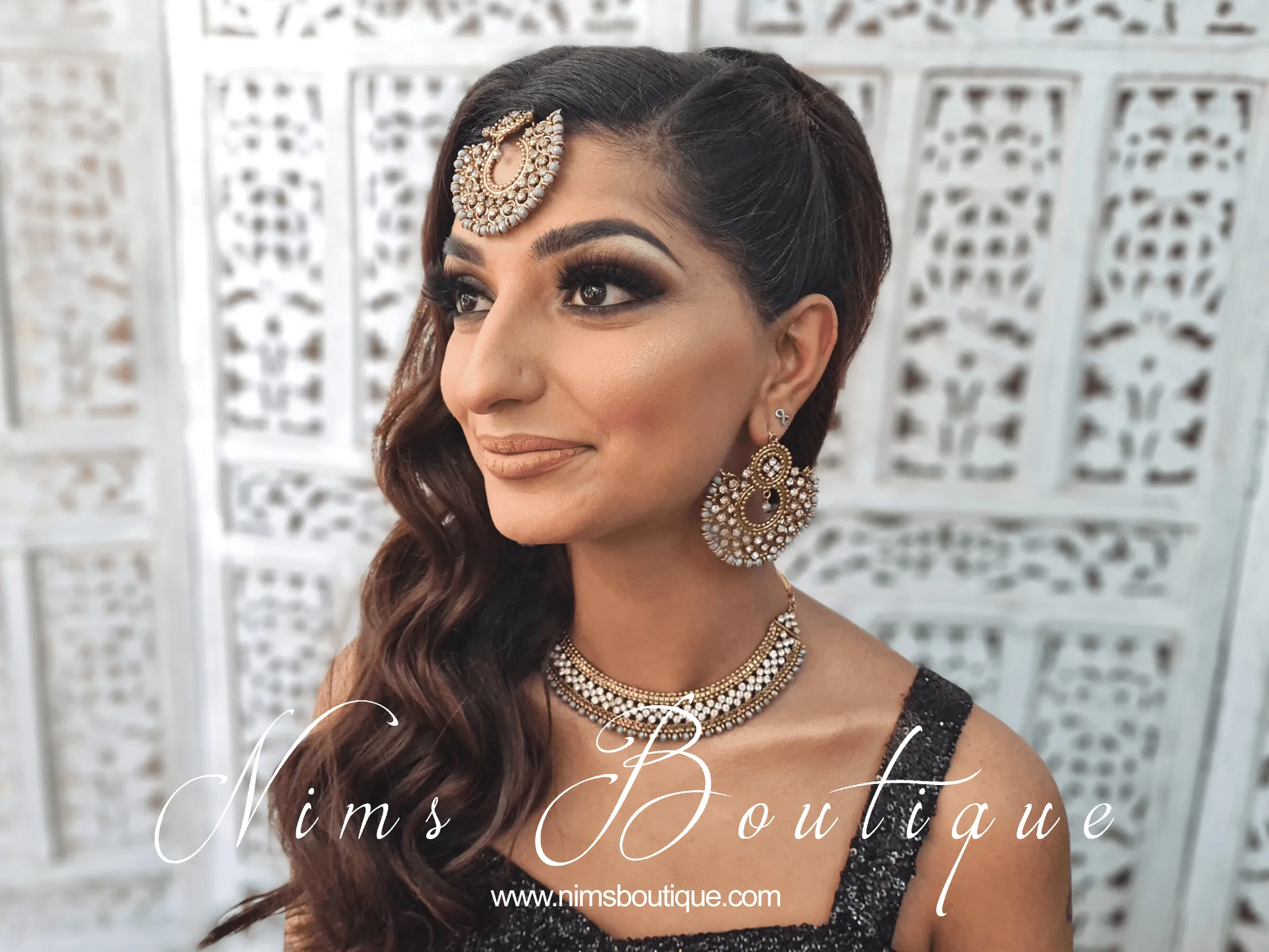 Royal Grey Chand Tikka Set