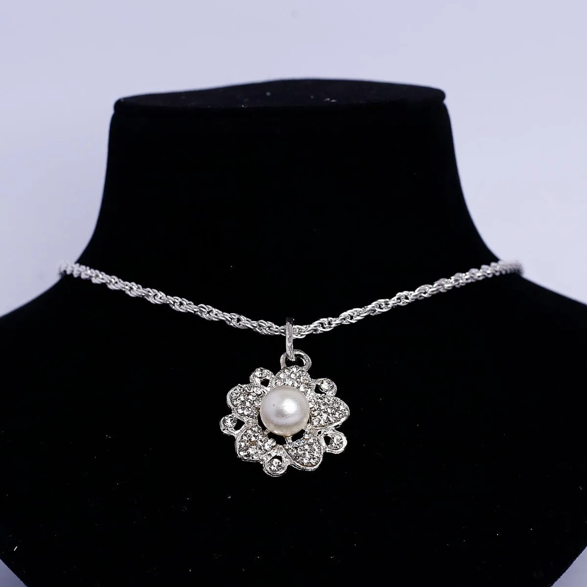 Stonish Necklace Set